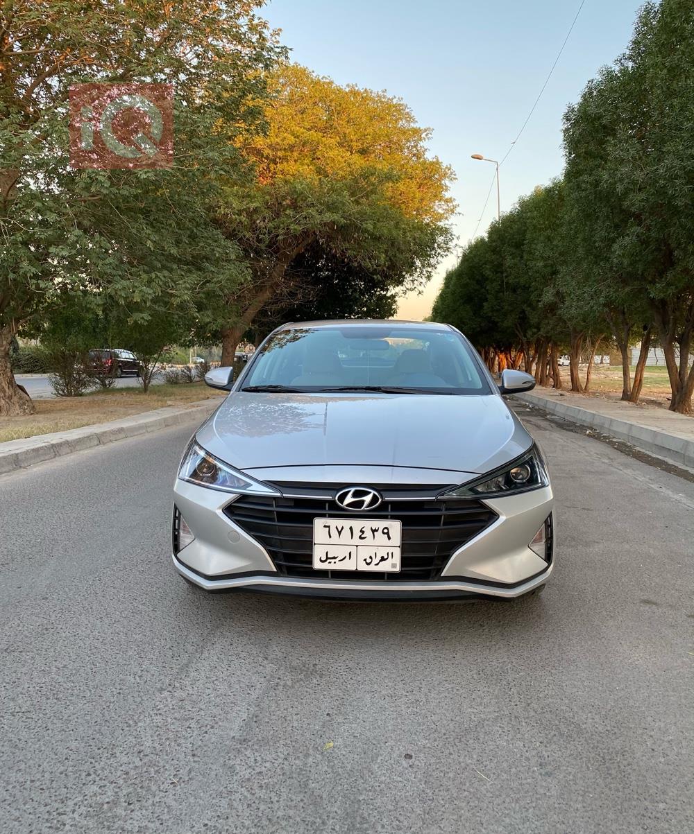 هیوندای ئەلەنترا